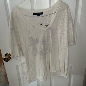 Skull Cashmere white v neck cute shirt!